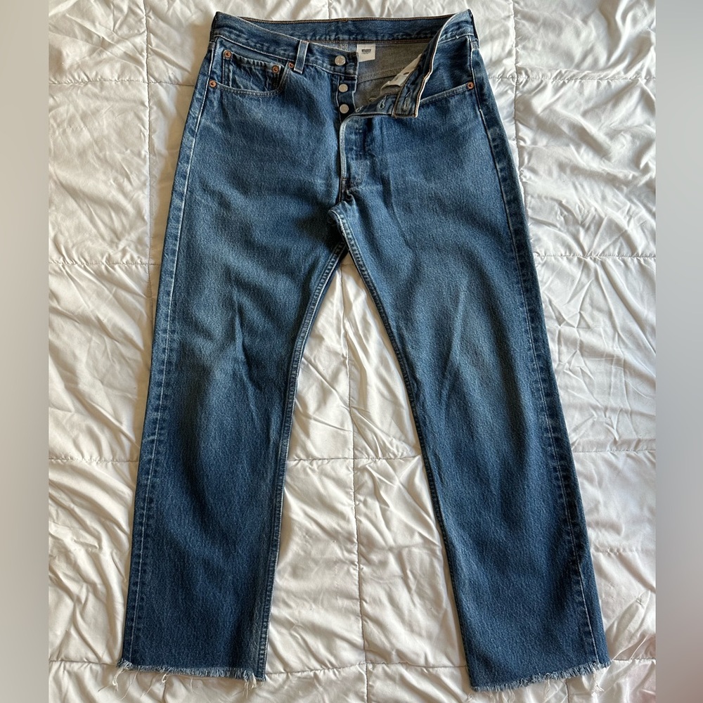 Levi’s Vintage 2001 Men’s 501 Button Fly Jeans Size 33/26, Actual 31/28